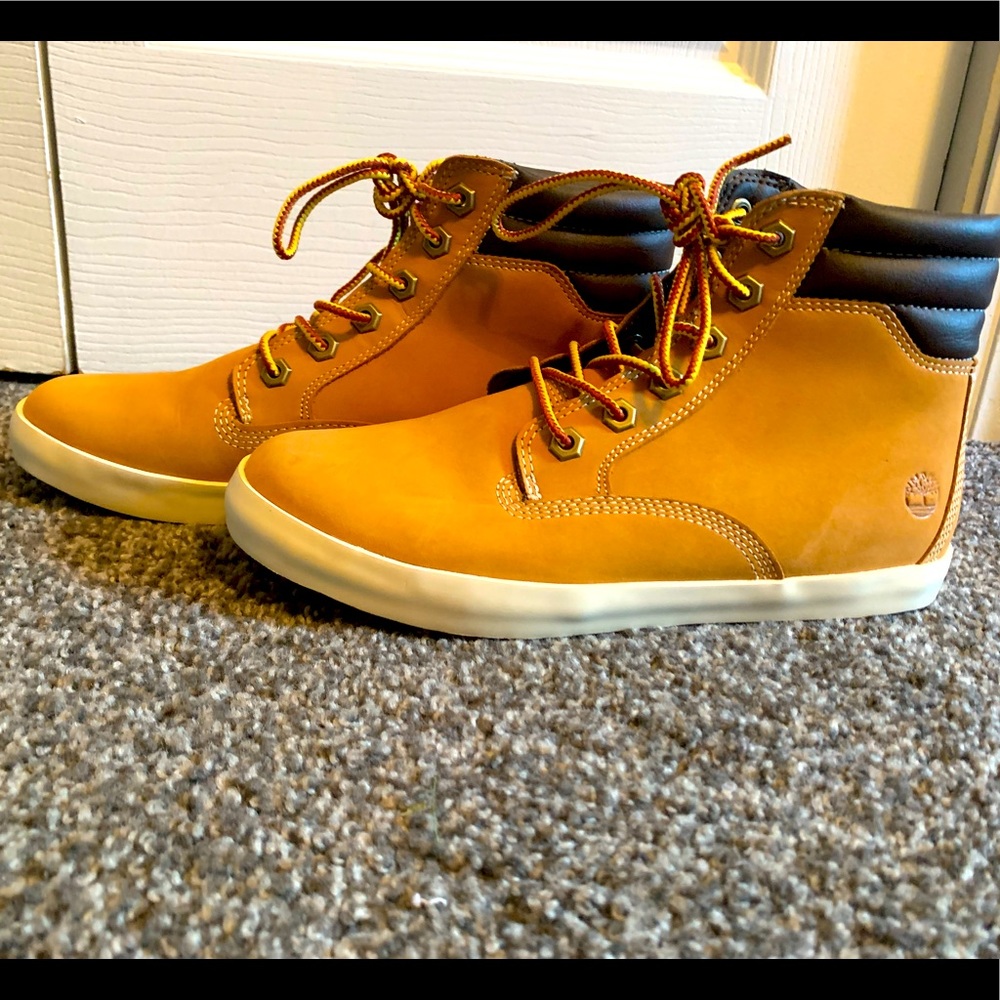 Timberland Women Sneaker Boots Size 7… I have never worn them!!